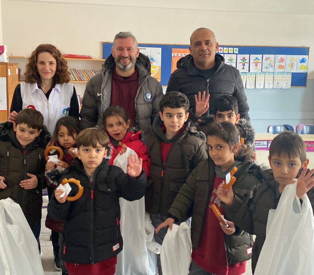 Instagram post from umutluyarinlardernegiyedek. This post is in position 6.