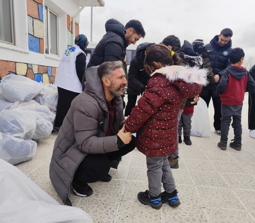 Instagram post from umutluyarinlardernegiyedek. This post is in position 3.